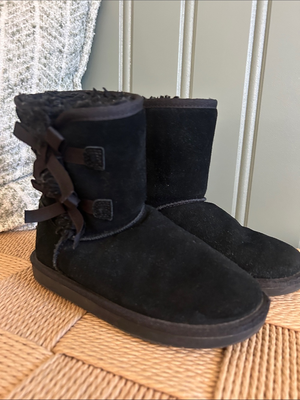 Child’s Size 1 Black Uggs